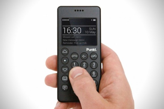 Punkt-MP-01-Phone-2-968x644